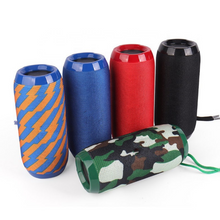Cargar imagen en el visor de la galería, Altavoz Inalámbrico Impermeable Bluetooth S117 - tugift.cl Altavoces Inalámbricos Altavoz Inalámbrico Impermeable Bluetooth S117
